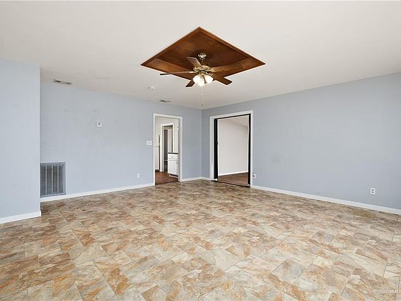 3rd image of 1805 N Cummings Ave