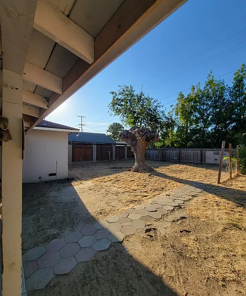 1719 Elizabeth Ave — Photo 22