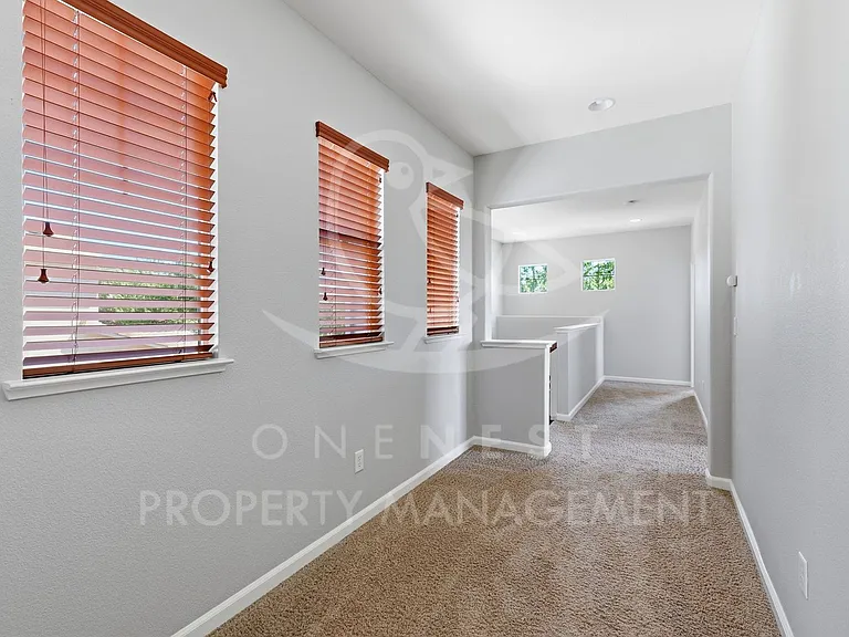 2127 Ranch View Dr — Photo 26