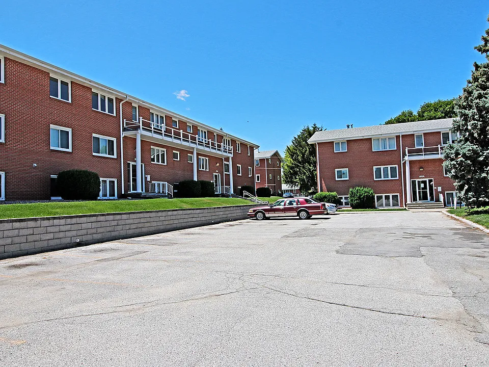 Flats on 75th
