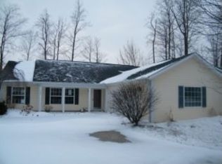 637 Sunset Dr, Madison, OH 44057