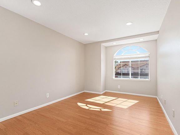 2nd image of 24315 Carlton Ct