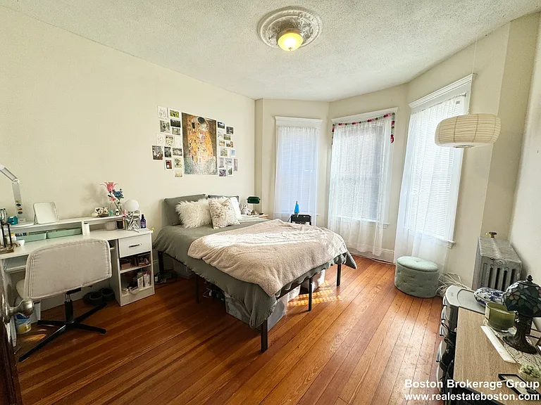 692 Columbia Rd #3 — Photo 4