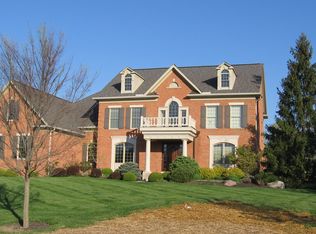 13 Beaufort Hunt Ln, Cincinnati, OH 45242