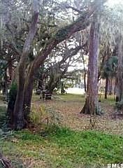 3rd image of 35 Winding Oak Dr