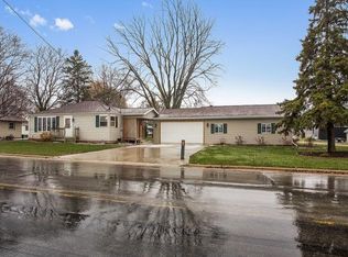 W5361 Center Valley Rd, Black Creek, WI 54106