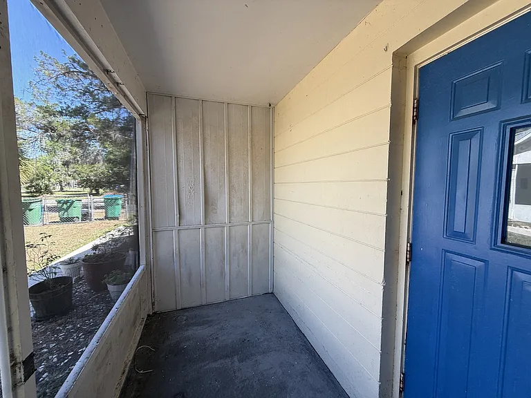 213 SE 1st Ave — Photo 4