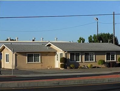 2nd image of 318 E Kettleman Ln