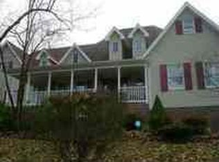 227 Bryal Dr, Ashland, KY 41101
