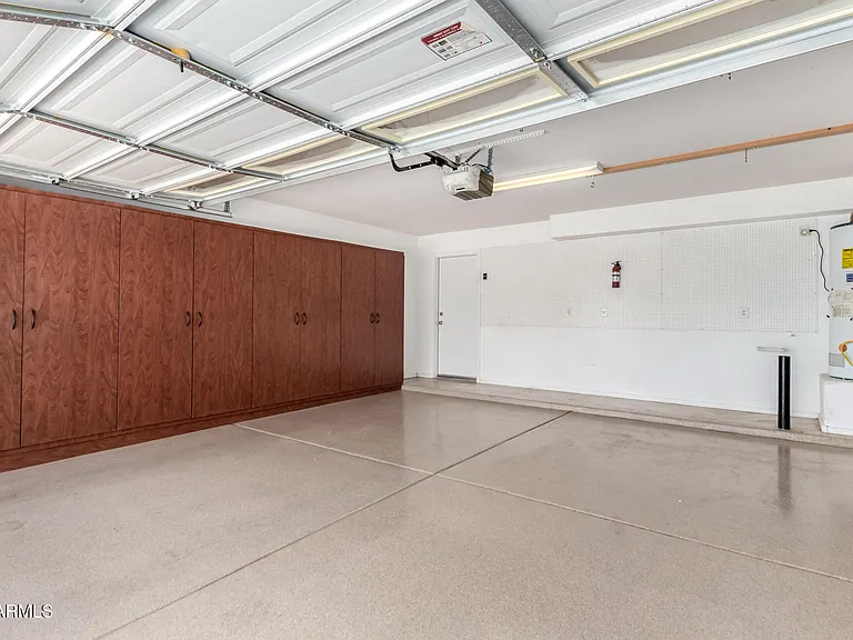 18103 W Smokey Dr — Photo 32