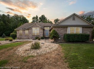47681 River Woods Dr, Canton, MI 48188