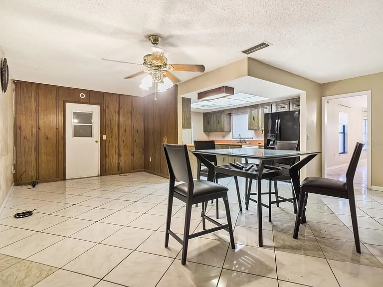 1321 N Hart Blvd — Photo 6