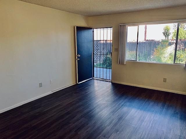 1st image of 4652 E Mountain View Dr