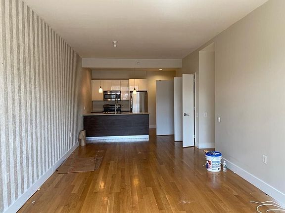 3rd image of 804 Bergen St #2I