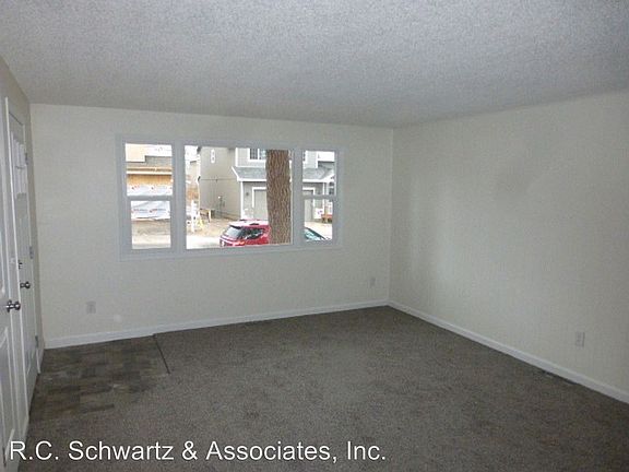 5th image of 3704 E 34th Ave