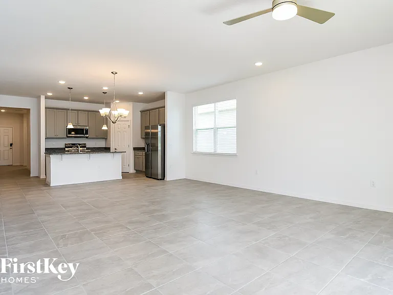 1618 Isleta Loop — Photo 4