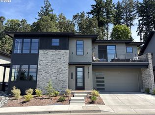 1151 Lantern Ln, Eugene, OR 97401