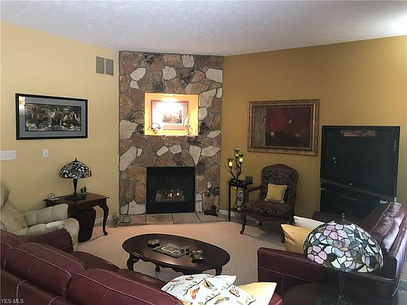 5th image of 2492 Walton Blvd