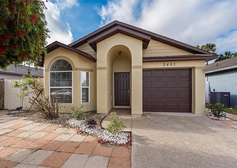 1st image of 2493 DAFFADIL TERRACE