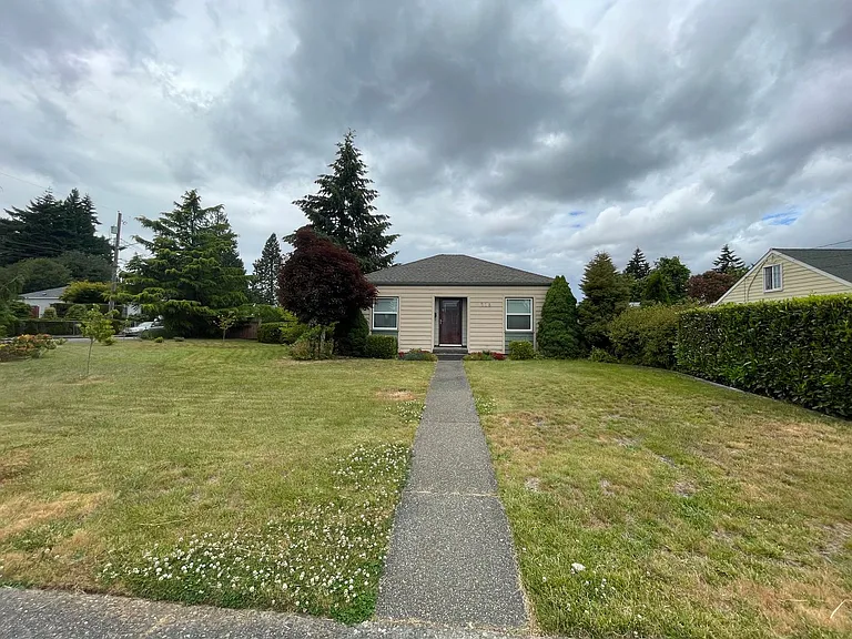 215 South Ln — Photo 12