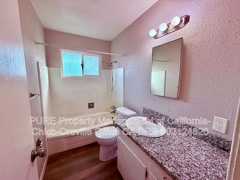 1547 2nd Ave #3 — Photo 8