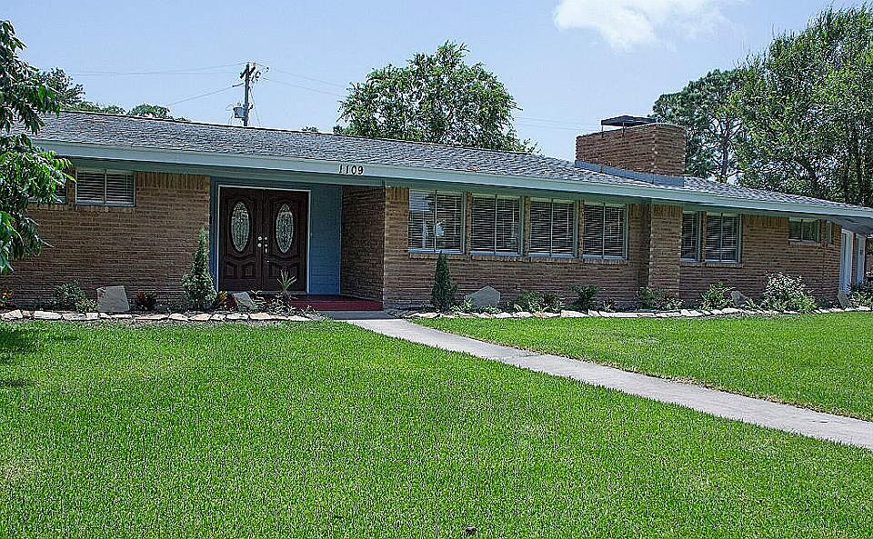 1st image of 1109 Mainland Dr