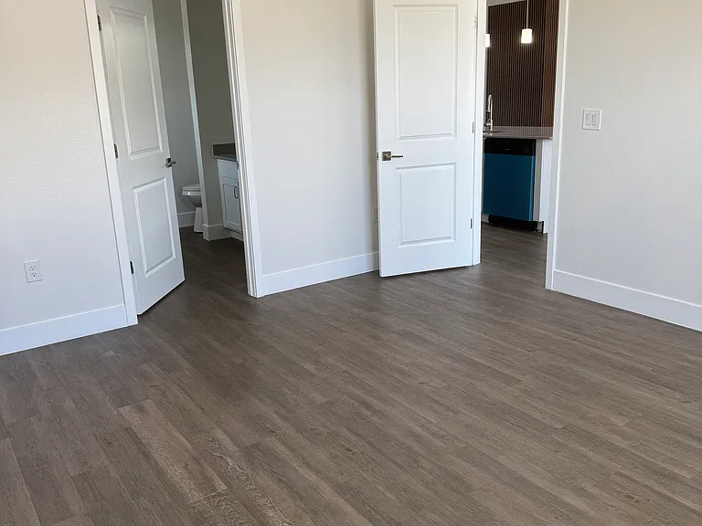 880 Colville Dr — Photo 8