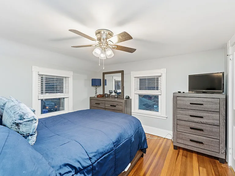 17 N Pleasant St #1 — Photo 9