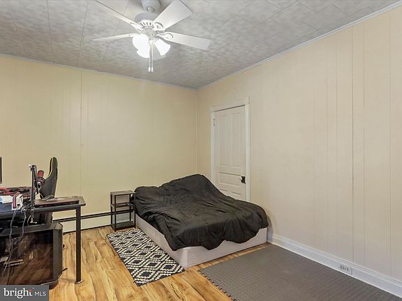 5th image of 411 Reynolds Ave
