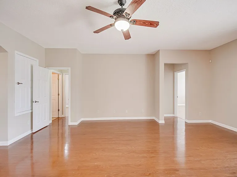 1904 Candlenut Cir — Photo 25