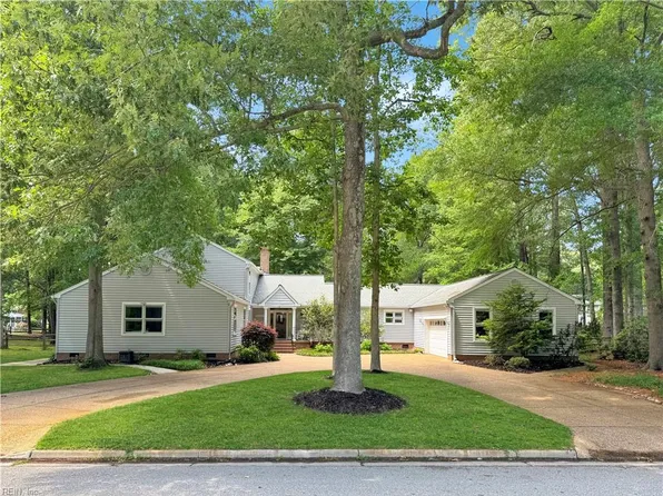 32 Valmoore Dr, Poquoson, VA 23662