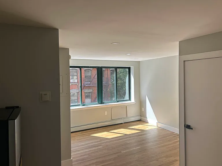 26 Clinton St #3A — Photo 4