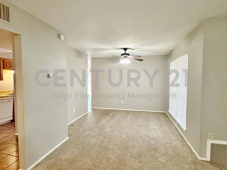 1146 Meadow Creek Dr — Photo 5