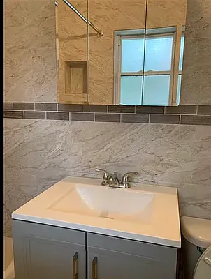 Rented by Voro, LLC | media 6