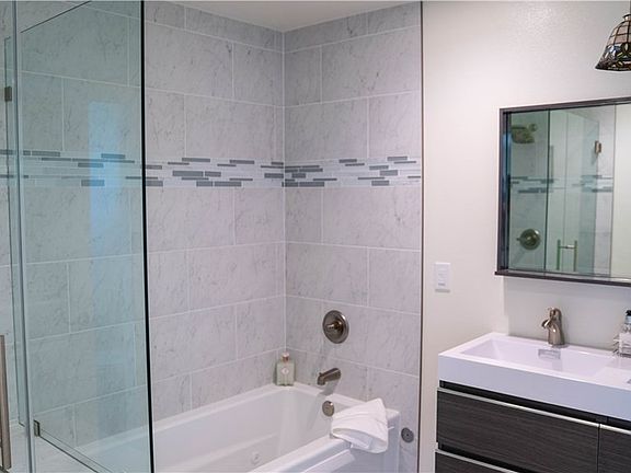 2nd image of 1756 Belmont Ave
