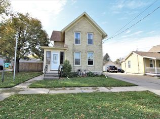 416 N Warren St, Watertown, WI 53098