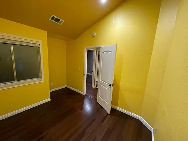 169 Bridlewood Ct — Photo 10