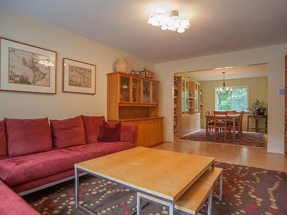 5th image of 2971 Pebble Creek Dr