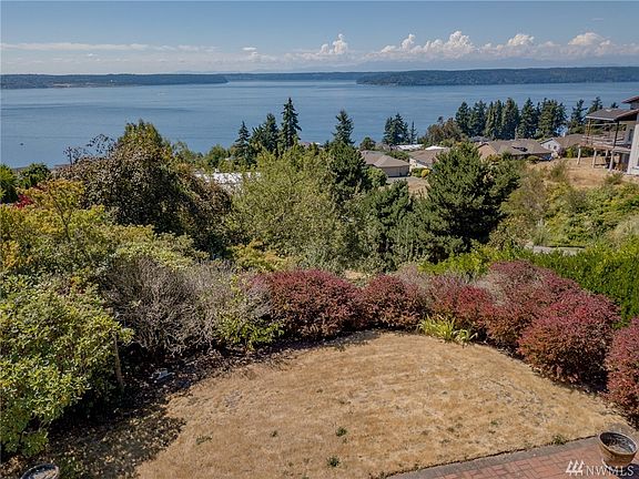 2nd image of 5945 Scenic Dr NE