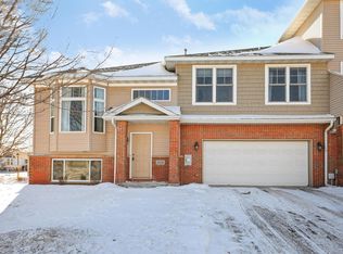 20028 Heritage Dr, Lakeville, MN 55044