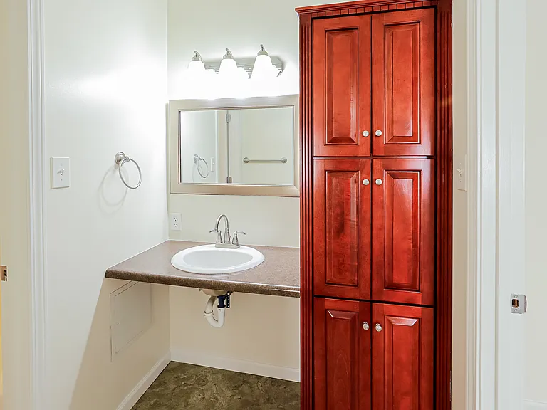 312 Olive St — Photo 13