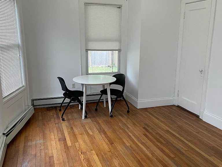 Open Living room area, large enough for small breakfast table.