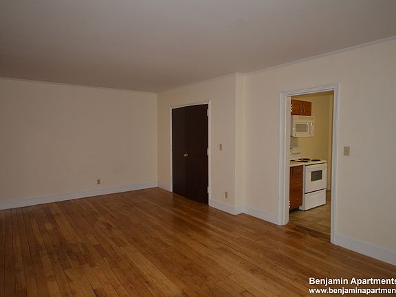 4th image of 548-550 Belmont St #7