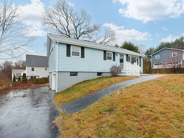 12 Lynn Ln, Dudley, MA 01571