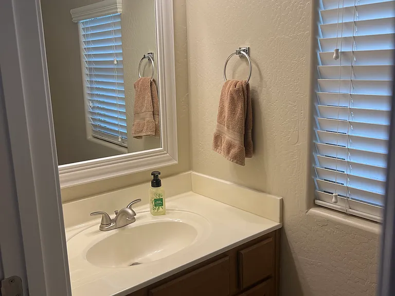 108 E Palomino Dr — Photo 8