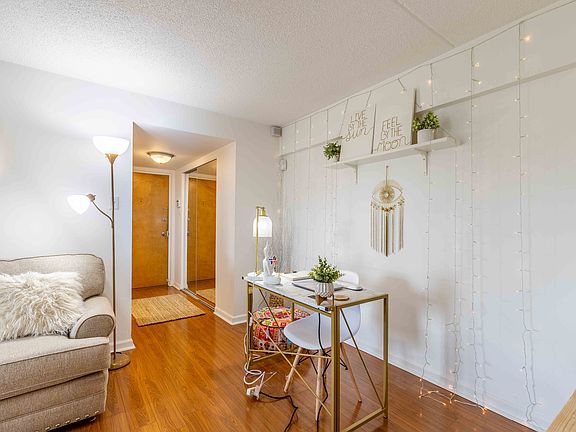 4th image of 3307 Valley Dr #3307