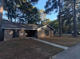 10001 Warren Dr, Little Rock, AR 72209