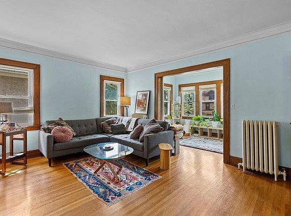 4th image of 3821 10th Ave S