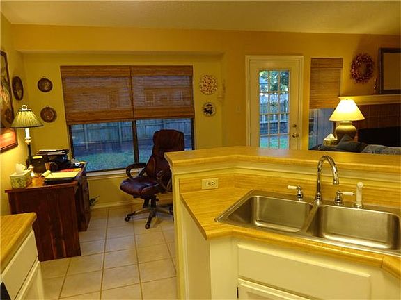 5th image of 1410 Mulberry Way