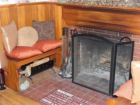 3rd image of 2437 Whitney Ave